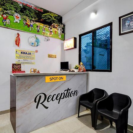 Spot On Ray Palace Hotel Puri Bagian luar foto