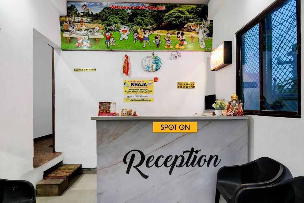 Spot On Ray Palace Hotel Puri Bagian luar foto