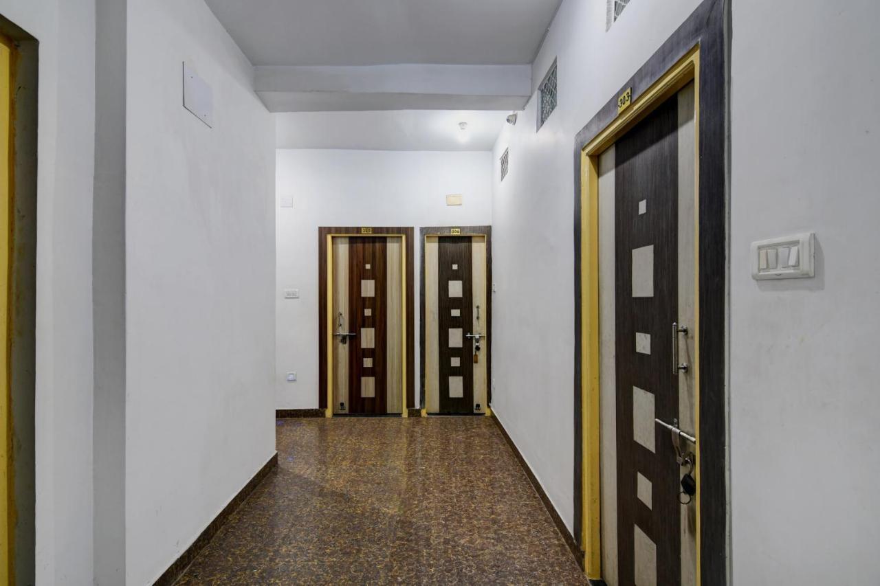 Spot On Ray Palace Hotel Puri Bagian luar foto