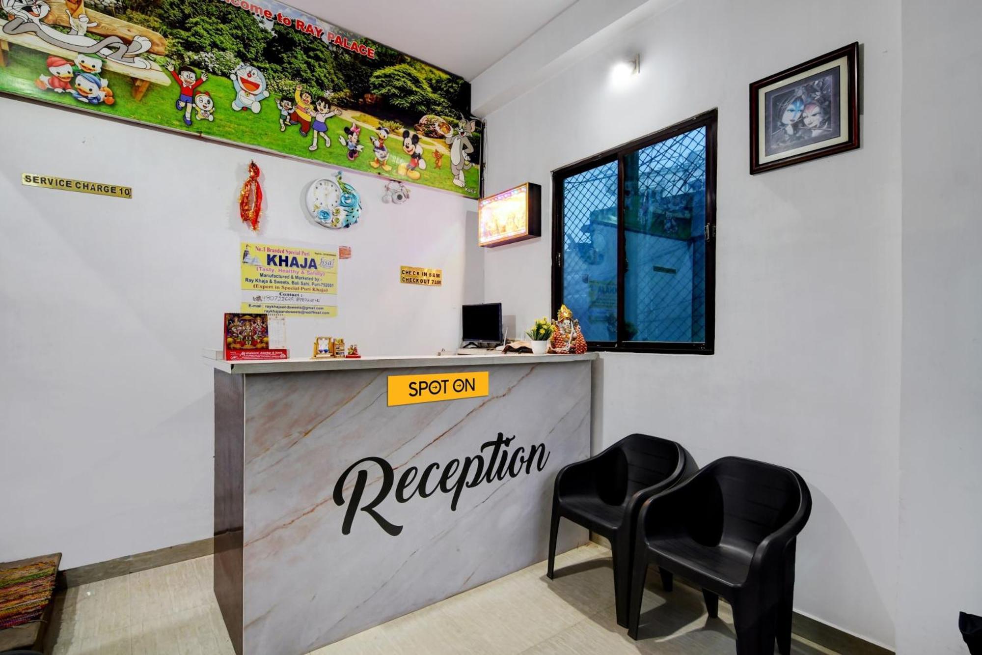 Spot On Ray Palace Hotel Puri Bagian luar foto